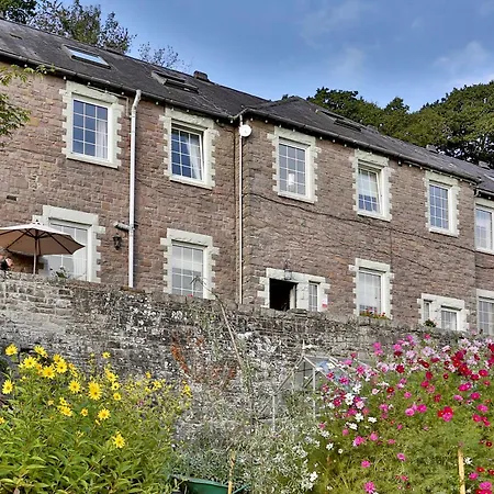 Ty Croeso House-2